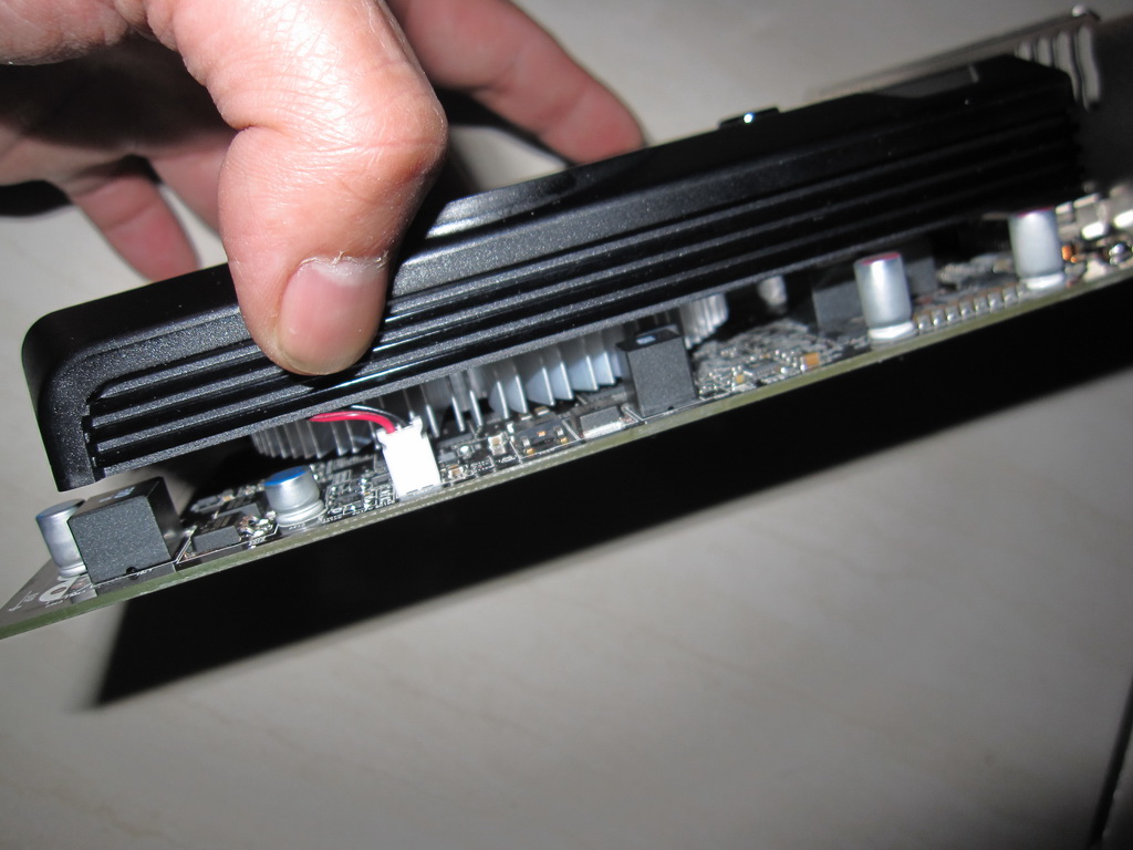 MSI-Radeon-HD-7730-7